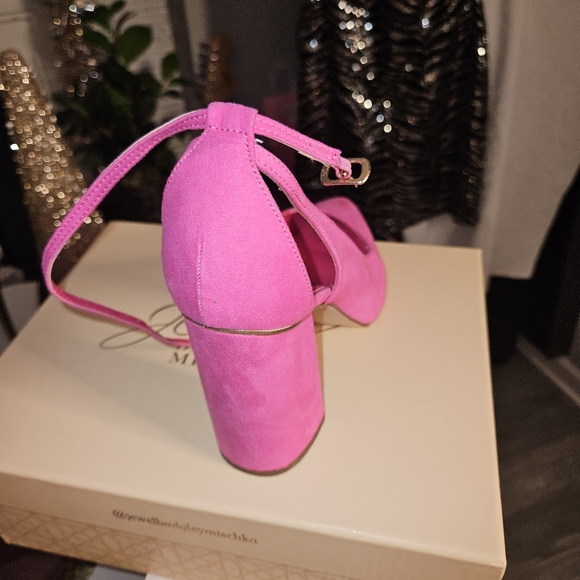 Heels 👞 Color: Fuchsia Size: 10 Style:Unique stacked & full heel slingback - Picture 2 of 3